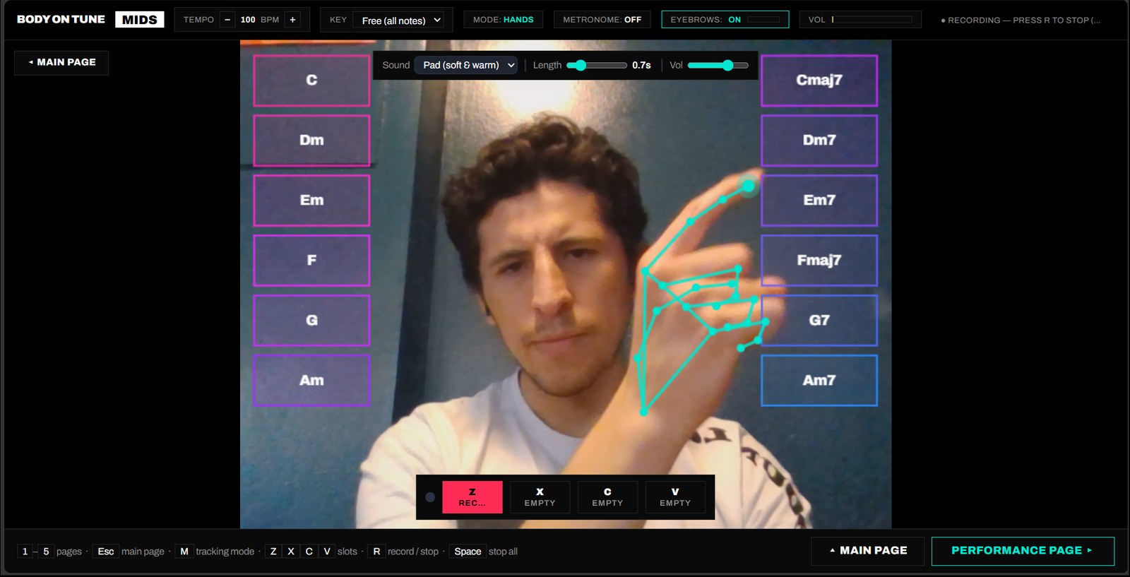 Hands tracking mode: note zones at the left and right of the camera frame, triggered by the index fingertips.